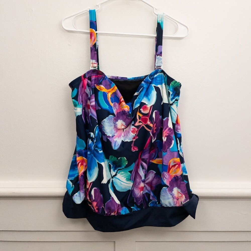 Mazu Swim Floral Tankini Top 18W Adjustable Straps Plus Size Swimwear